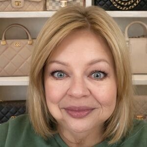 Meet your Posher, Diana